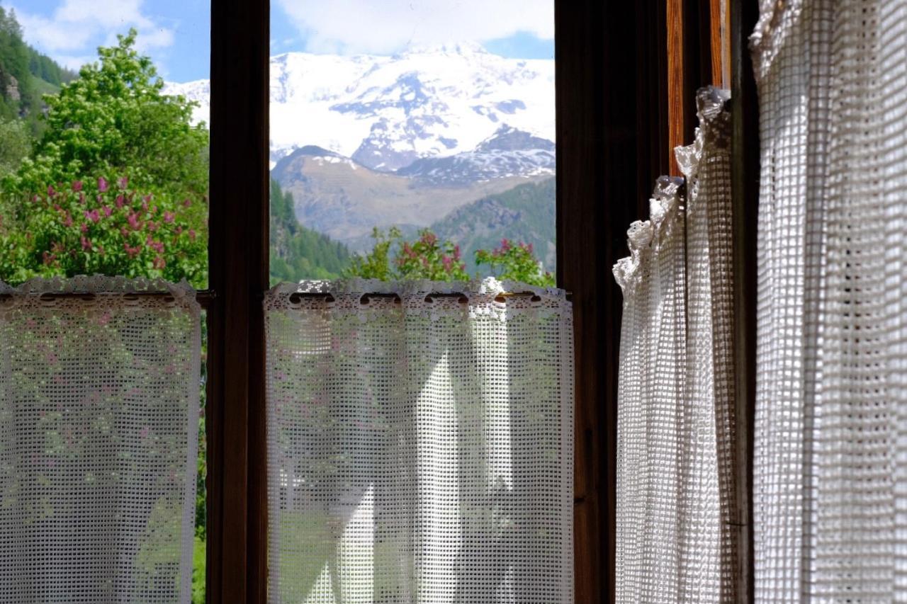 Hotel Villa Tedaldi Грессоне-Сен-Жан Экстерьер фото