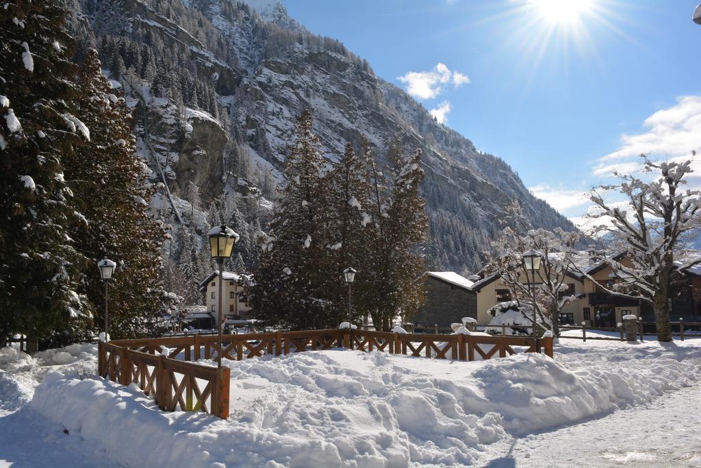 Hotel Villa Tedaldi Грессоне-Сен-Жан Экстерьер фото