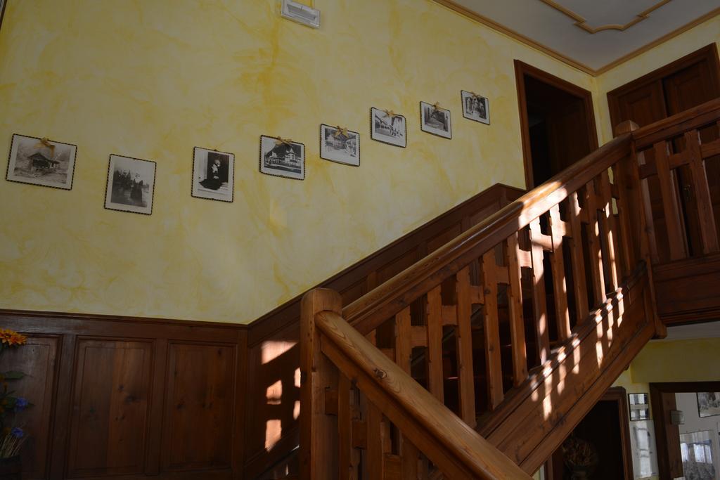 Hotel Villa Tedaldi Грессоне-Сен-Жан Экстерьер фото